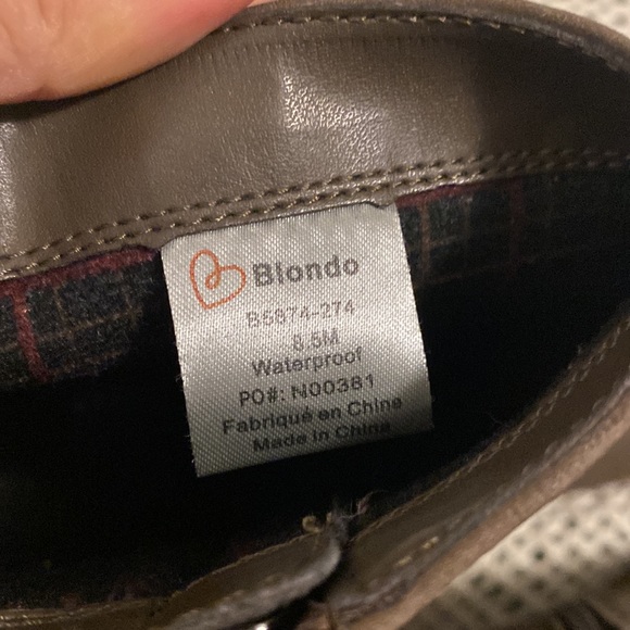 Blondo Booties Waterproof - Picture 6 of 7